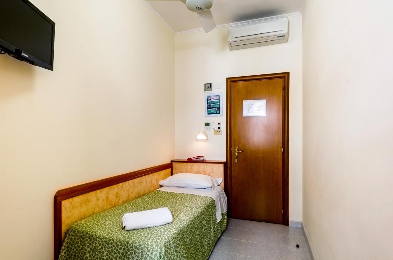 Single Room,1404086543:JPEG